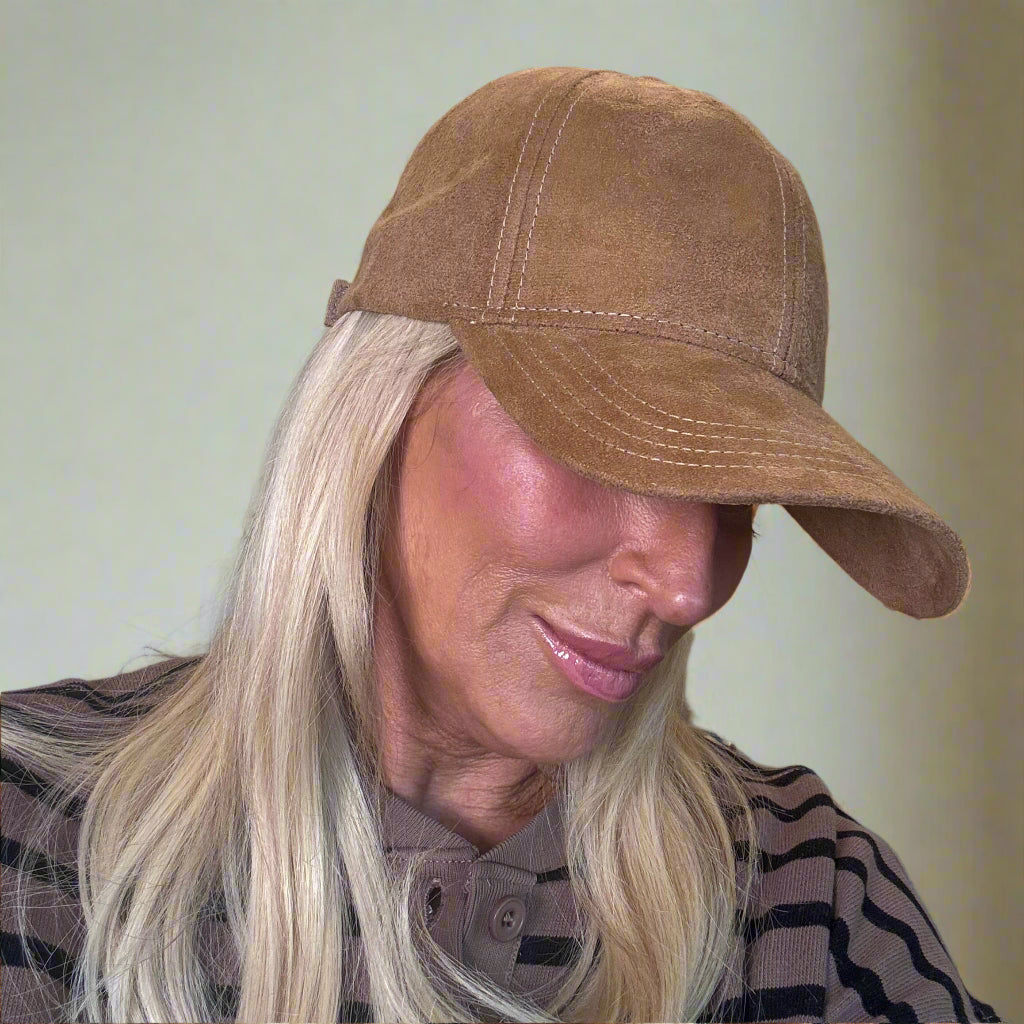 CAMEL SUEDE BASEBALL HAT