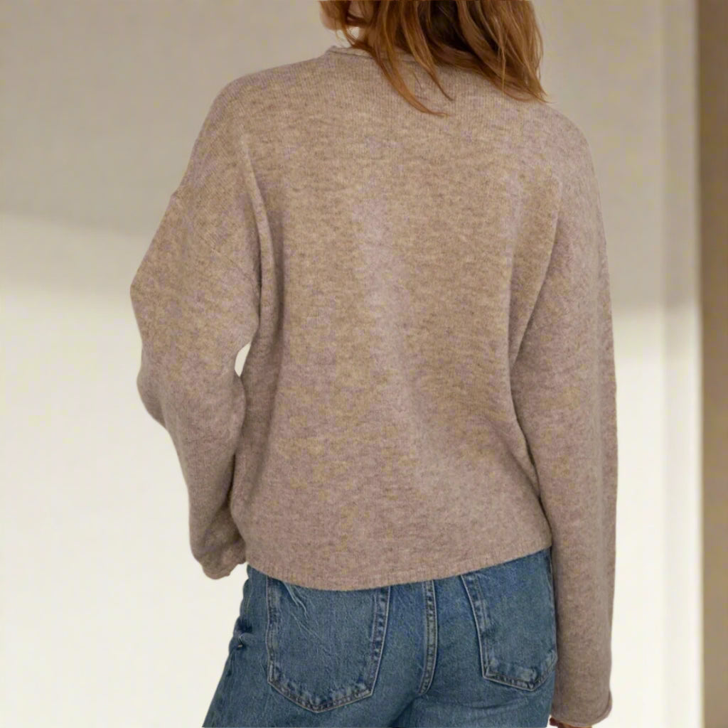 THINGS BETWEEN PIPER HENLEY SWEATER