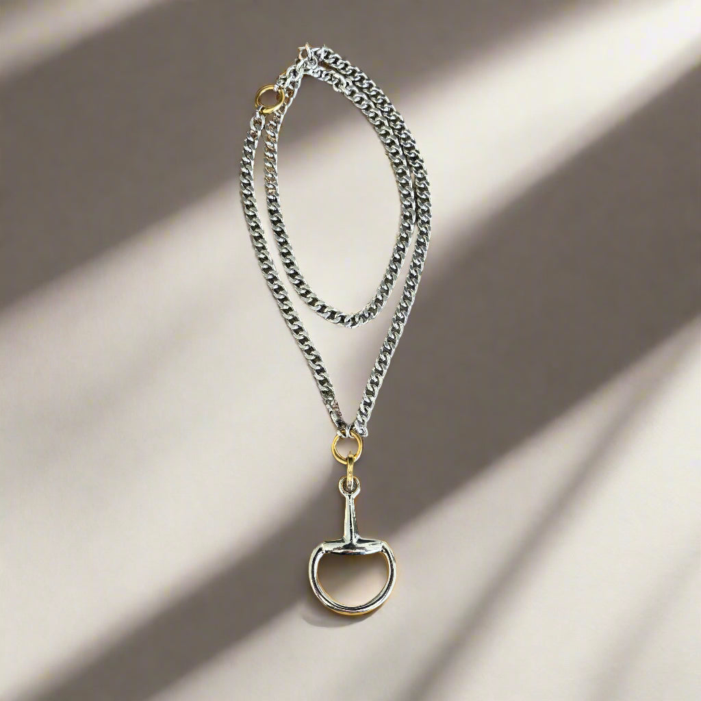 THE HORSE BIT LARIAT