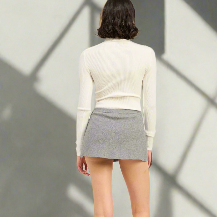 GRAY KNIT PLEATED SKORT
