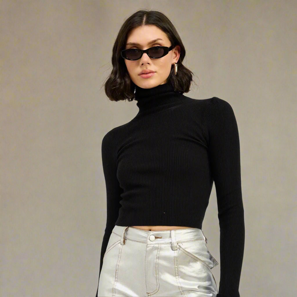 SHRUNKEN RIBBED TURTLENECK