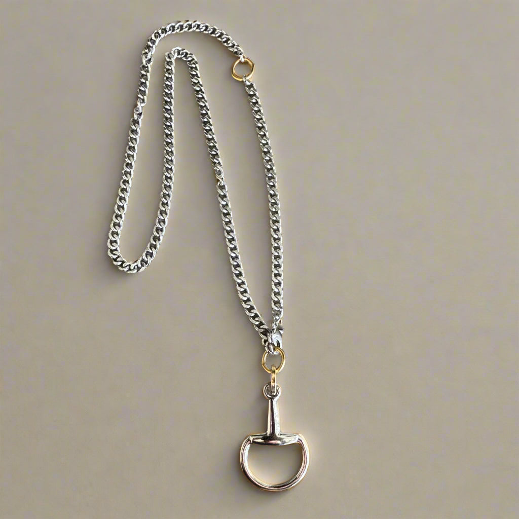 THE HORSE BIT LARIAT