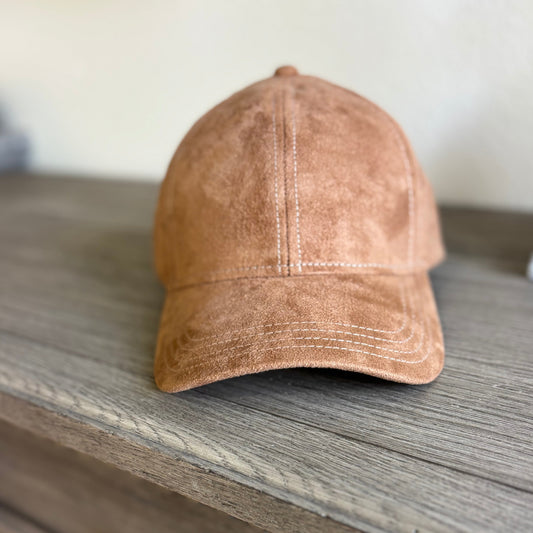 CAMEL SUEDE BASEBALL HAT