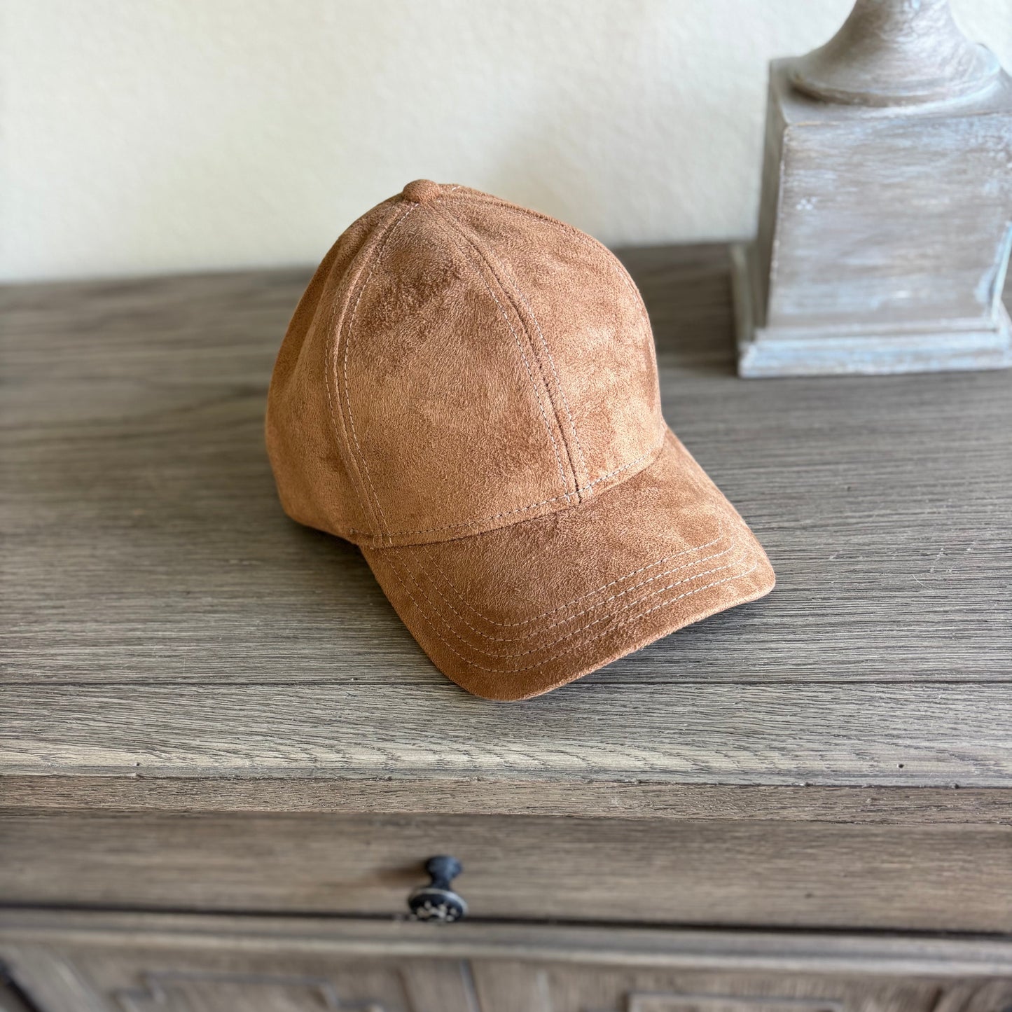 CAMEL SUEDE BASEBALL HAT